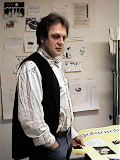 Franz Schipper erlutert die Schautafel